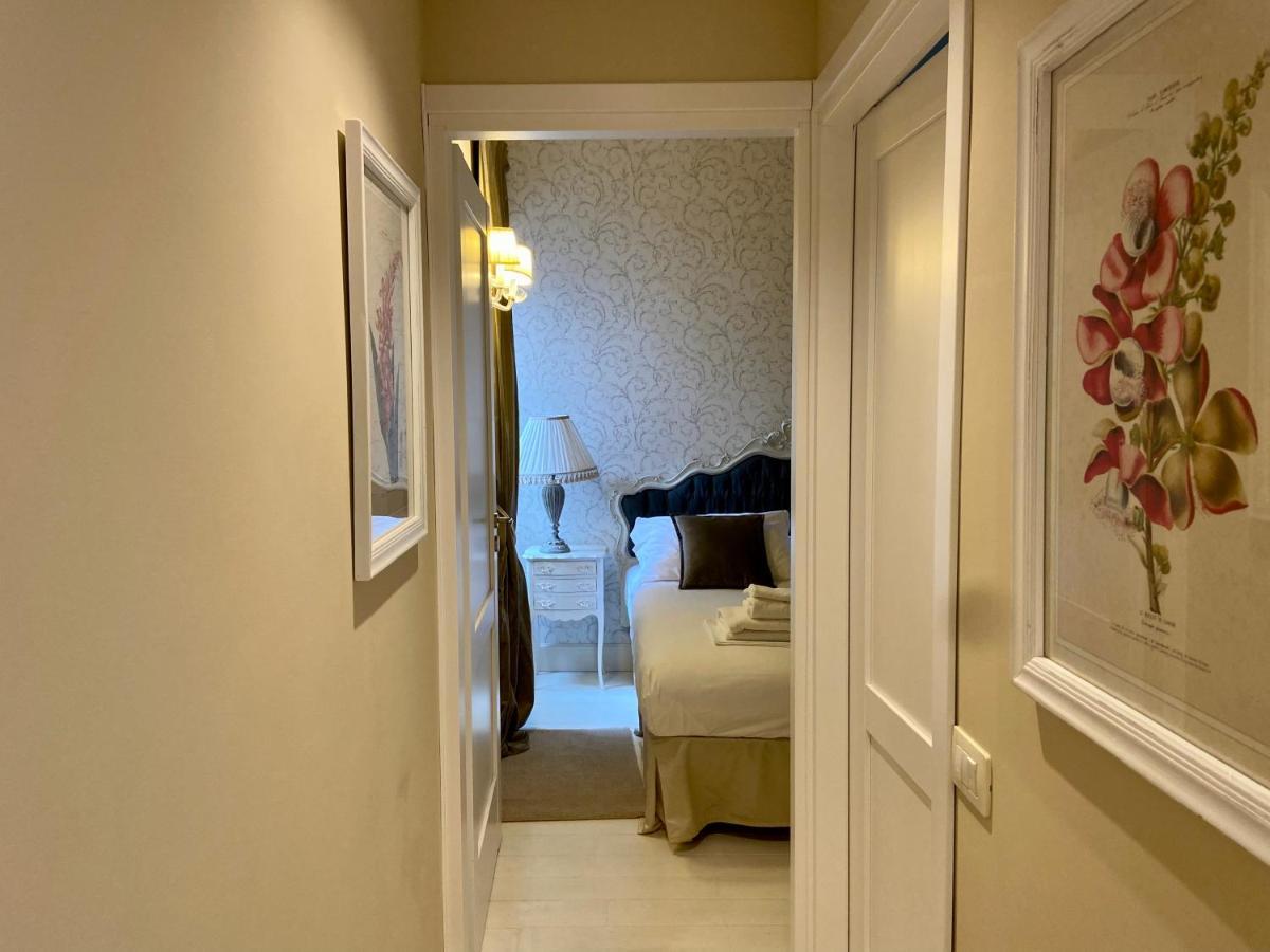 White Florence Suite Kültér fotó